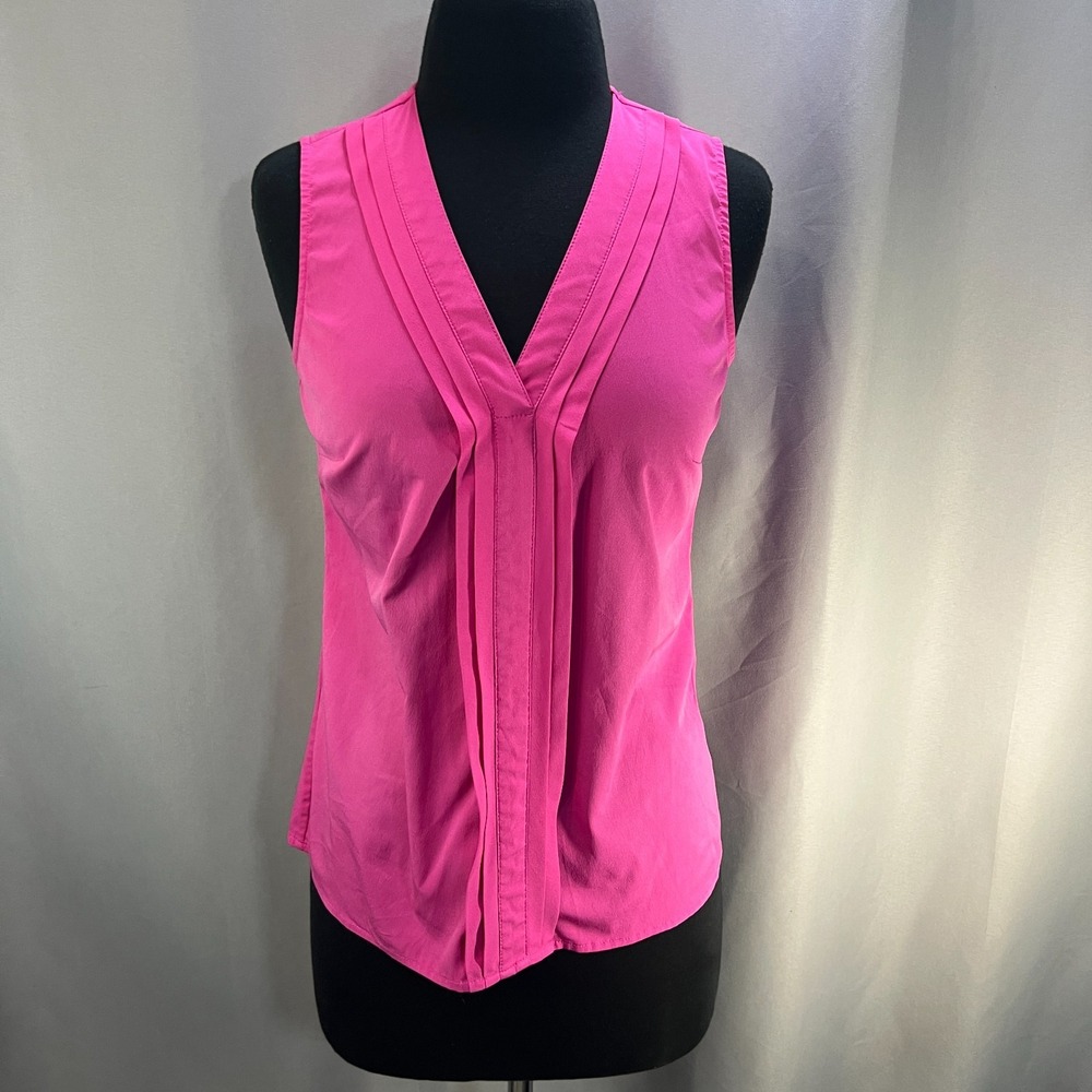 Banana Republic Tunic Top Women XS Fuchsia Pink Pleated Front V Neck Sleeveless